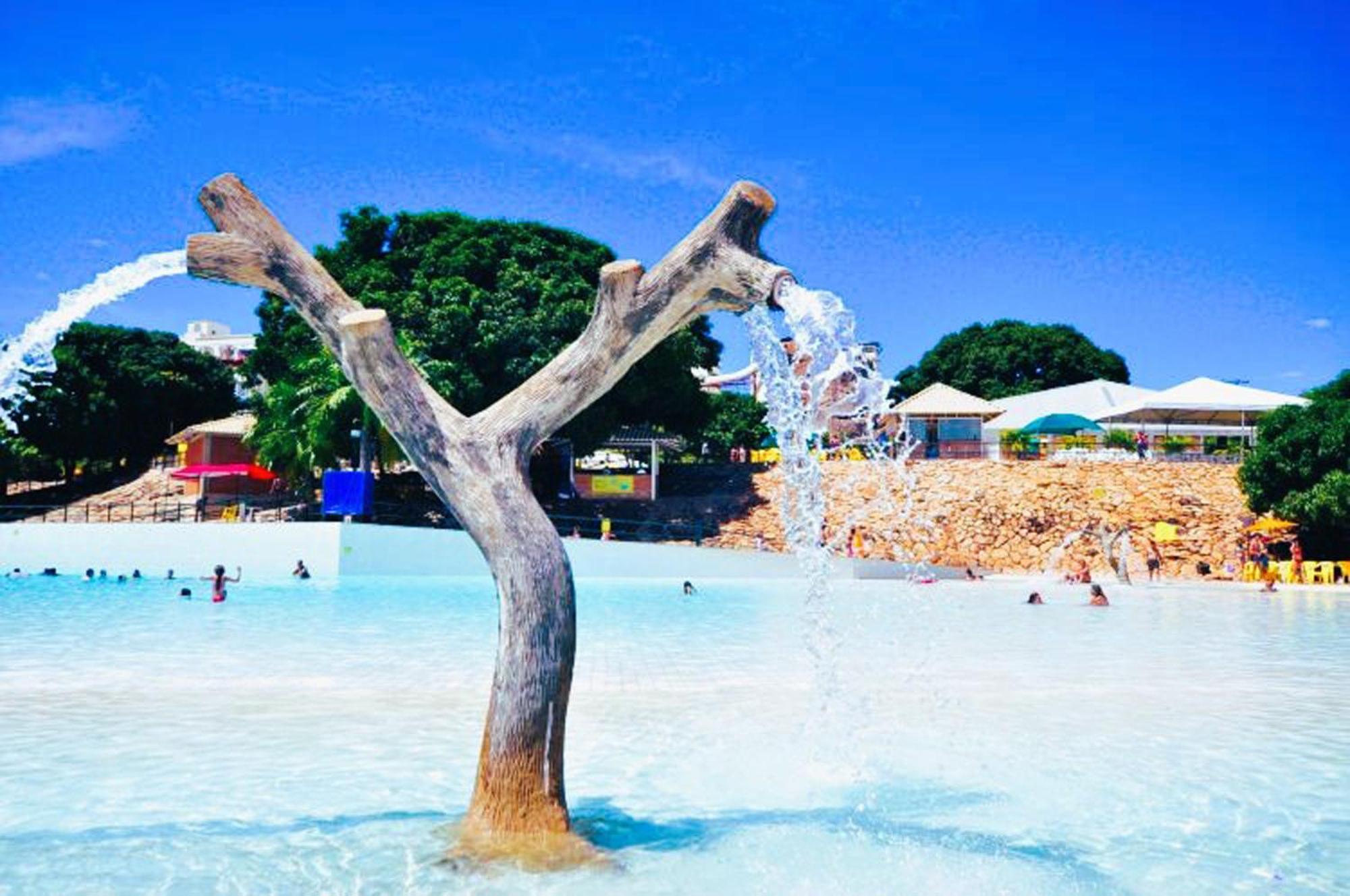 Piazza Diroma - Cortesia Park Diroma, Splash E Slide Caldas Novas
