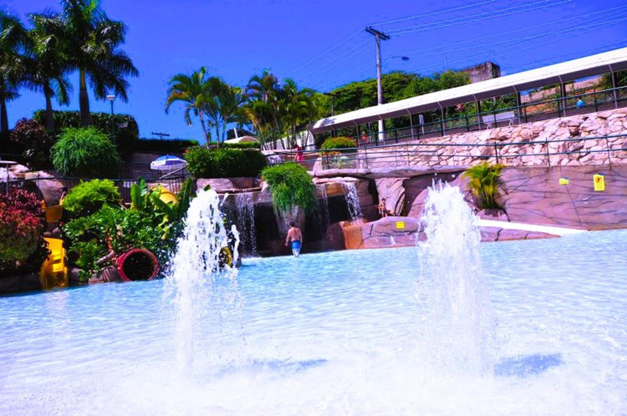Piazza Diroma - Cortesia Park Diroma, Splash E Slide * Caldas Novas