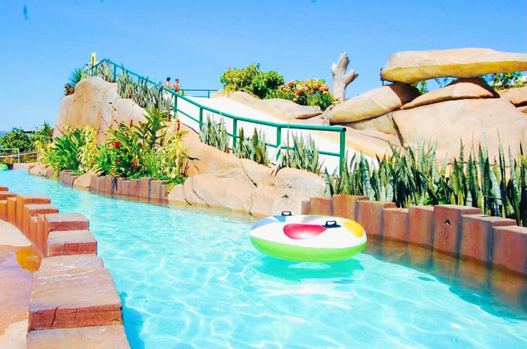 Piazza Diroma - Cortesia Park Diroma, Splash E Slide Caldas Novas