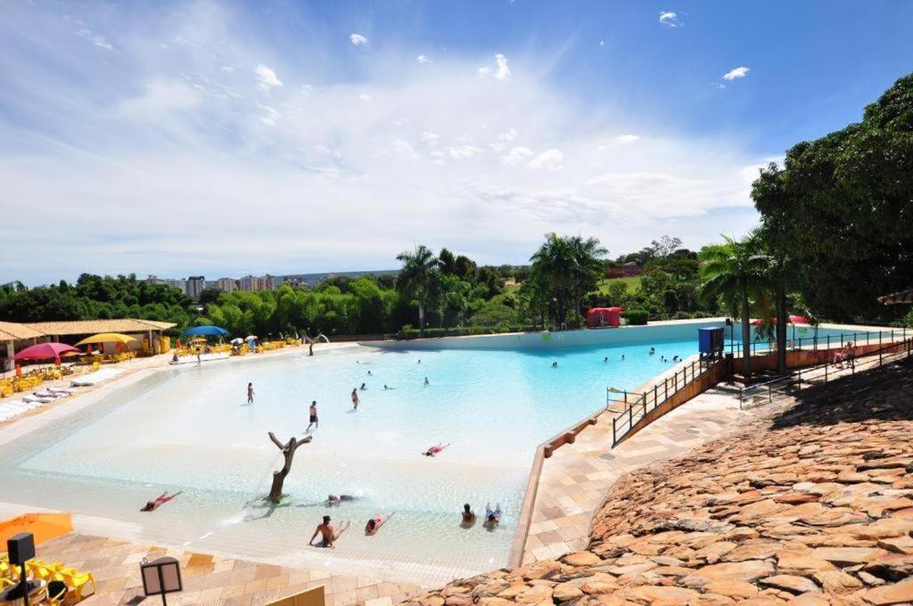 Piazza Diroma - Cortesia Park Diroma, Splash E Slide Aparthotel Caldas Novas