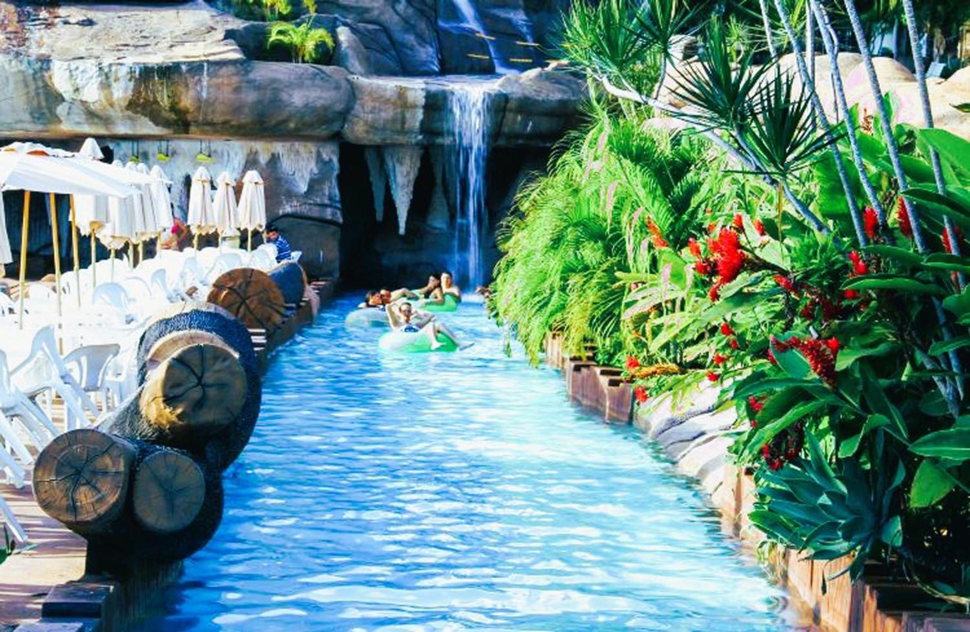 Piazza Diroma - Cortesia Park Diroma, Splash E Slide * Caldas Novas